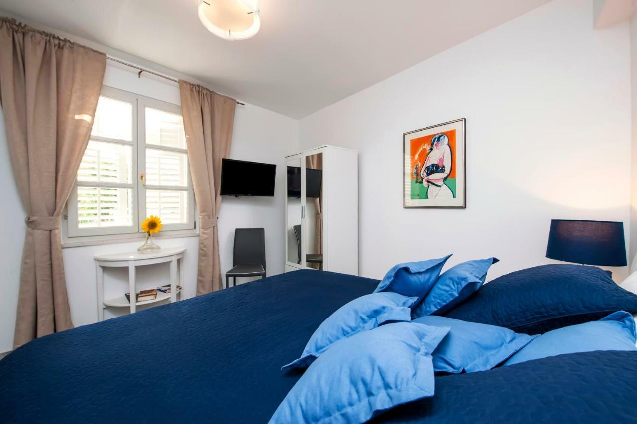 罗维尼Seaview House Rosali别墅 外观 照片